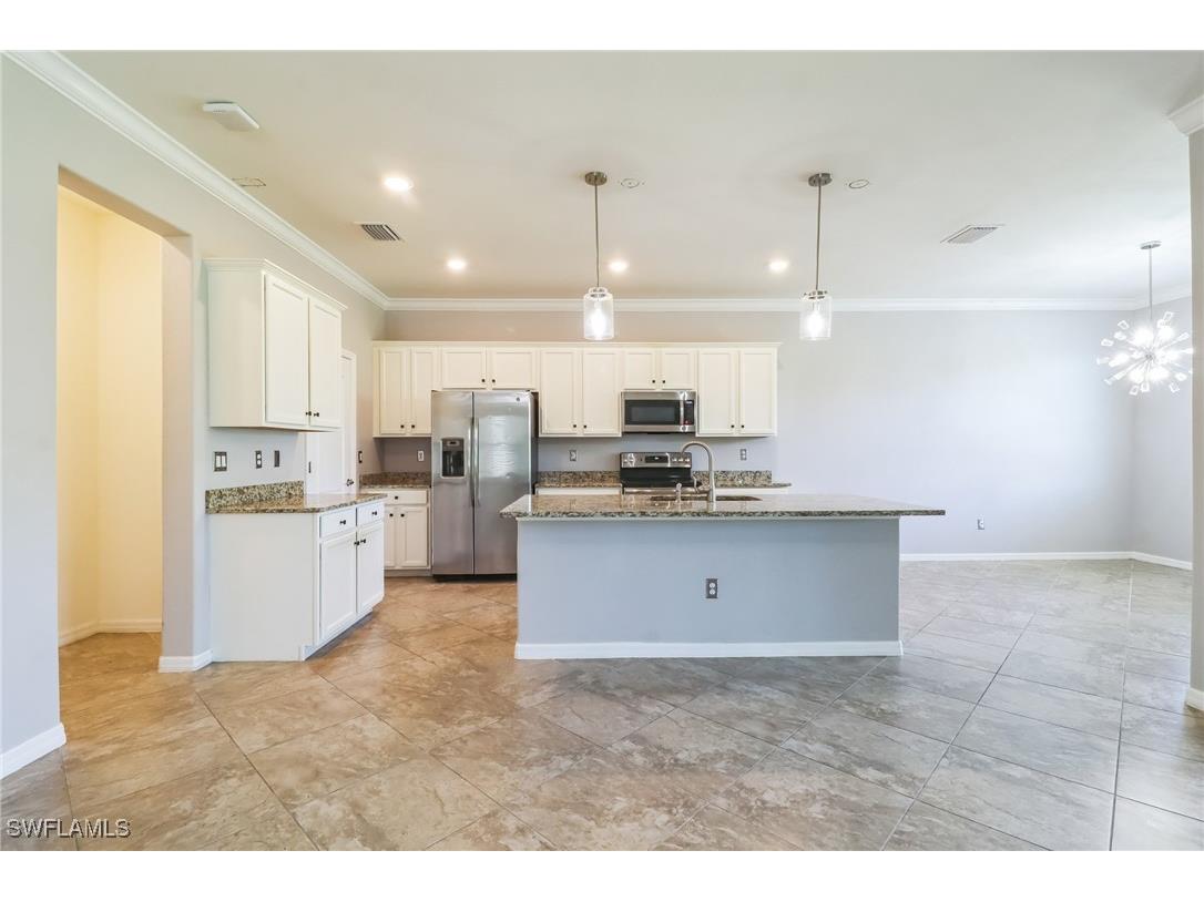 9227 Shadow Oak Lane Naples FL 34120 225066847 image5