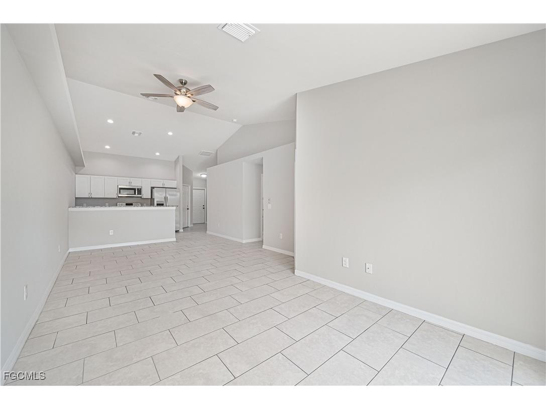 923 & 925 SE 13th Terrace Cape Coral FL 33990 2025003882 image12