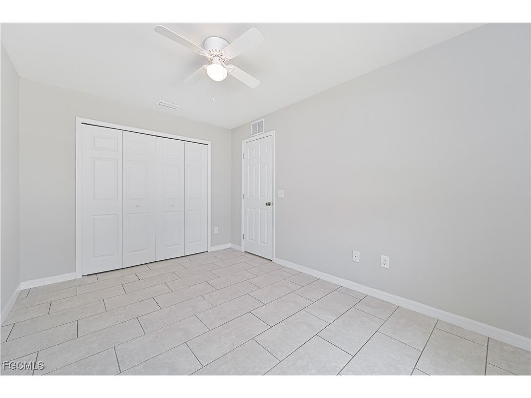 923 & 925 SE 13th Terrace Cape Coral FL 33990 2025003882 image18