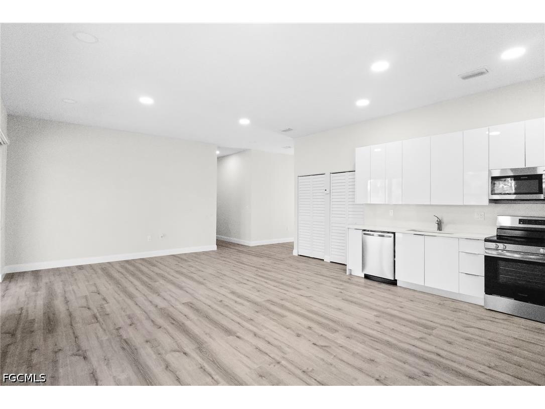 923 Alcalde Street E Lehigh Acres FL 33974 2026014779 image4