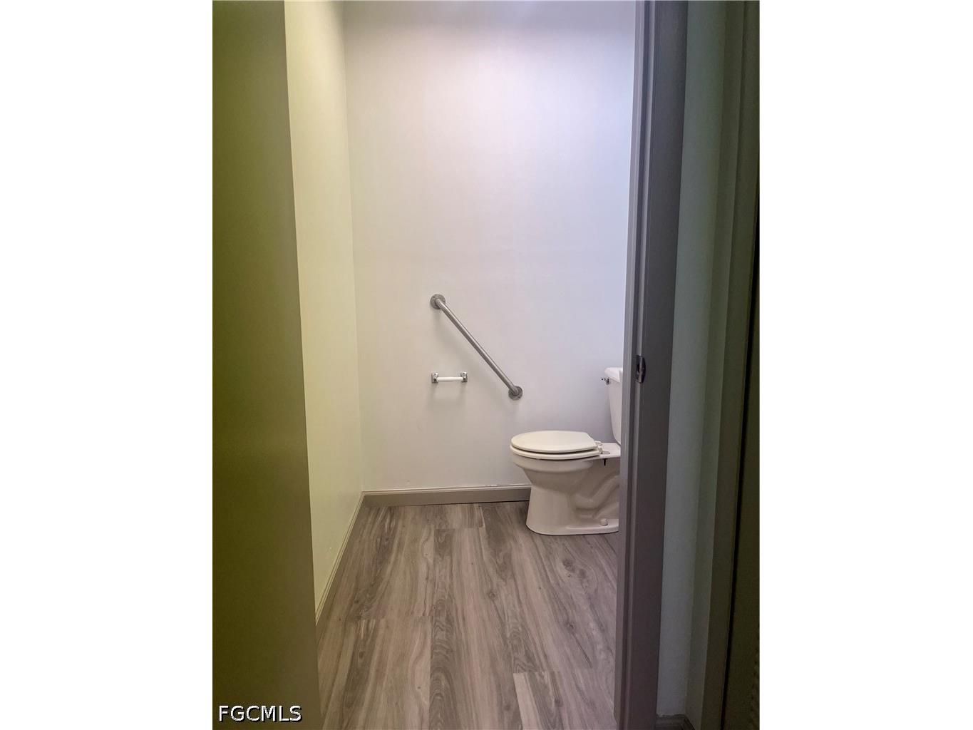 923 Del Prado Boulevard S #107 Cape Coral FL 33990 224071047 image16