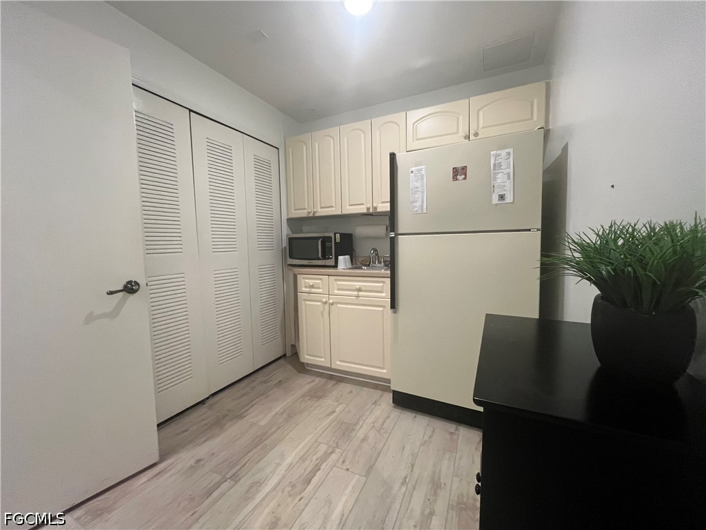 923 Del Prado Boulevard S #203 Cape Coral FL 33990 2026029093 image9