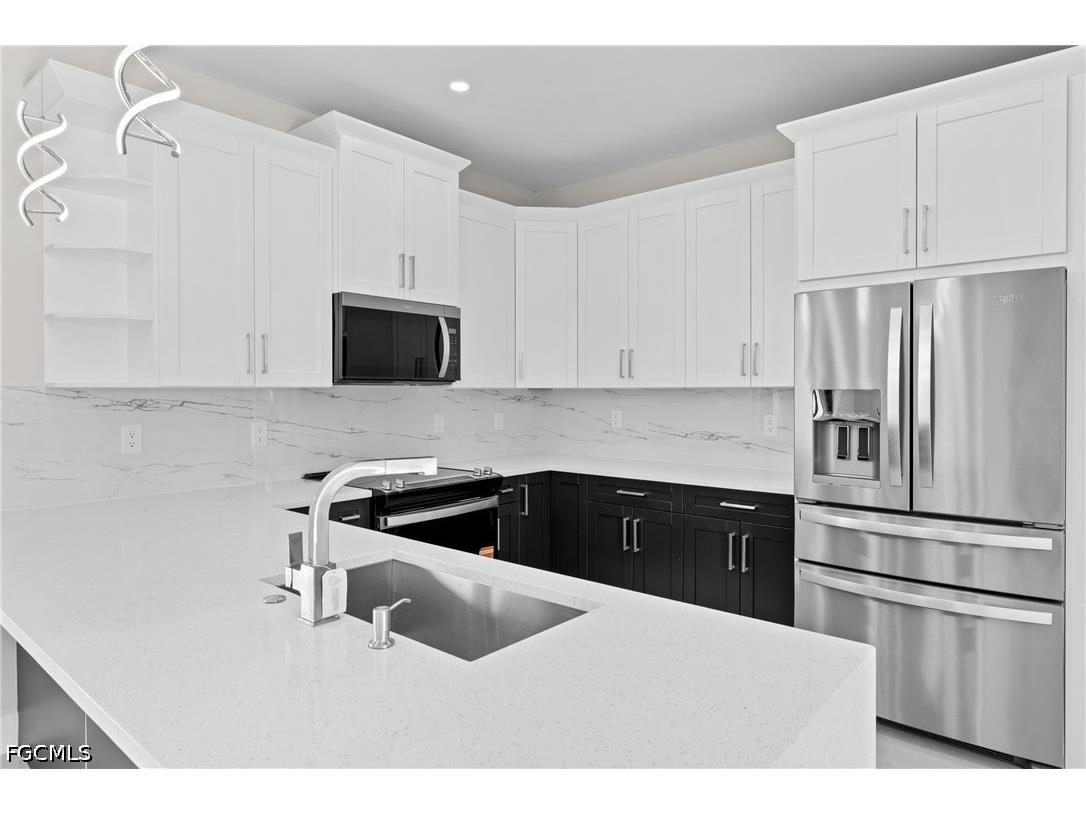 923 NE 17th Terrace Cape Coral FL 33909 2026010974 image11