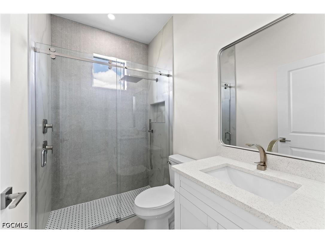 923 NE 17th Terrace Cape Coral FL 33909 2026010974 image15