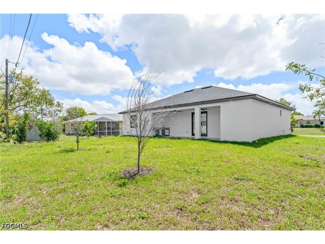 923 NE 17th Terrace Cape Coral FL 33909 2026010974 image29