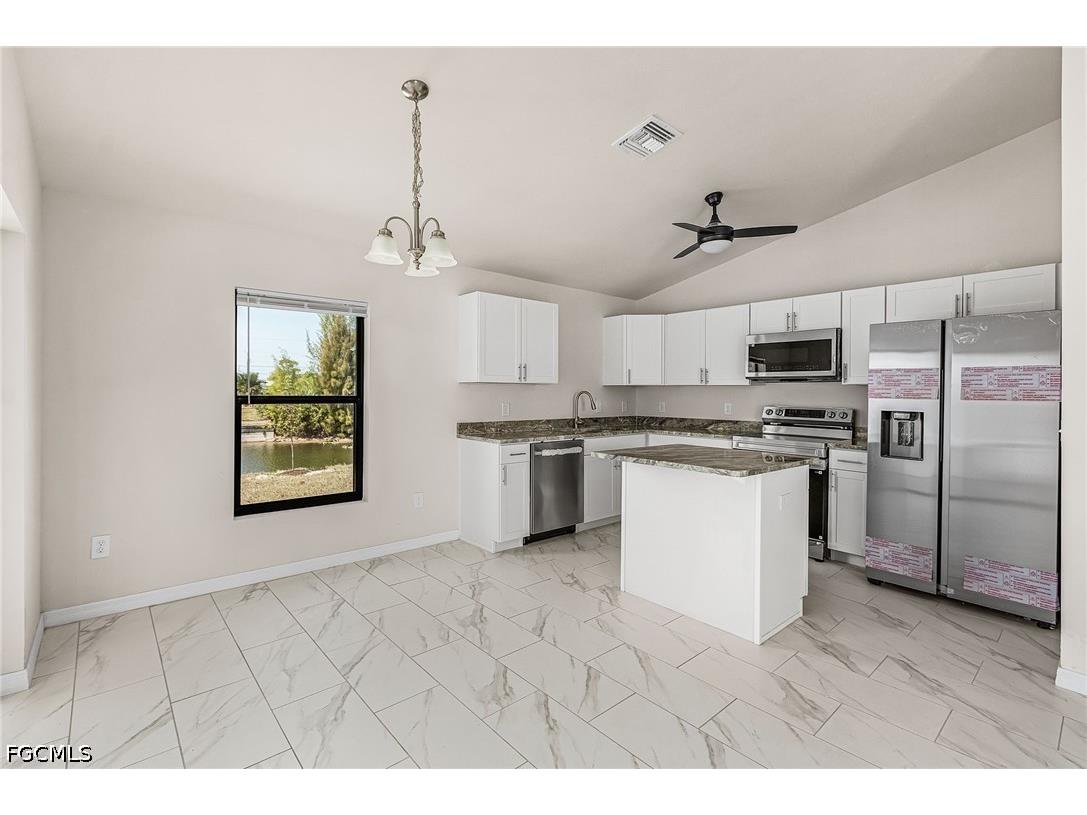 923 NE 1st Avenue Cape Coral FL 33909 2026015848 image2