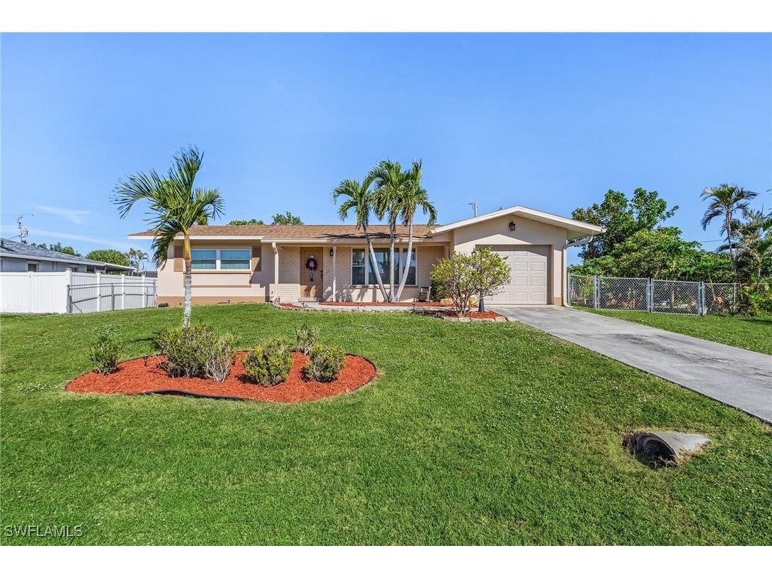 923 SE 18th Street Cape Coral FL 33990 224094432 image1