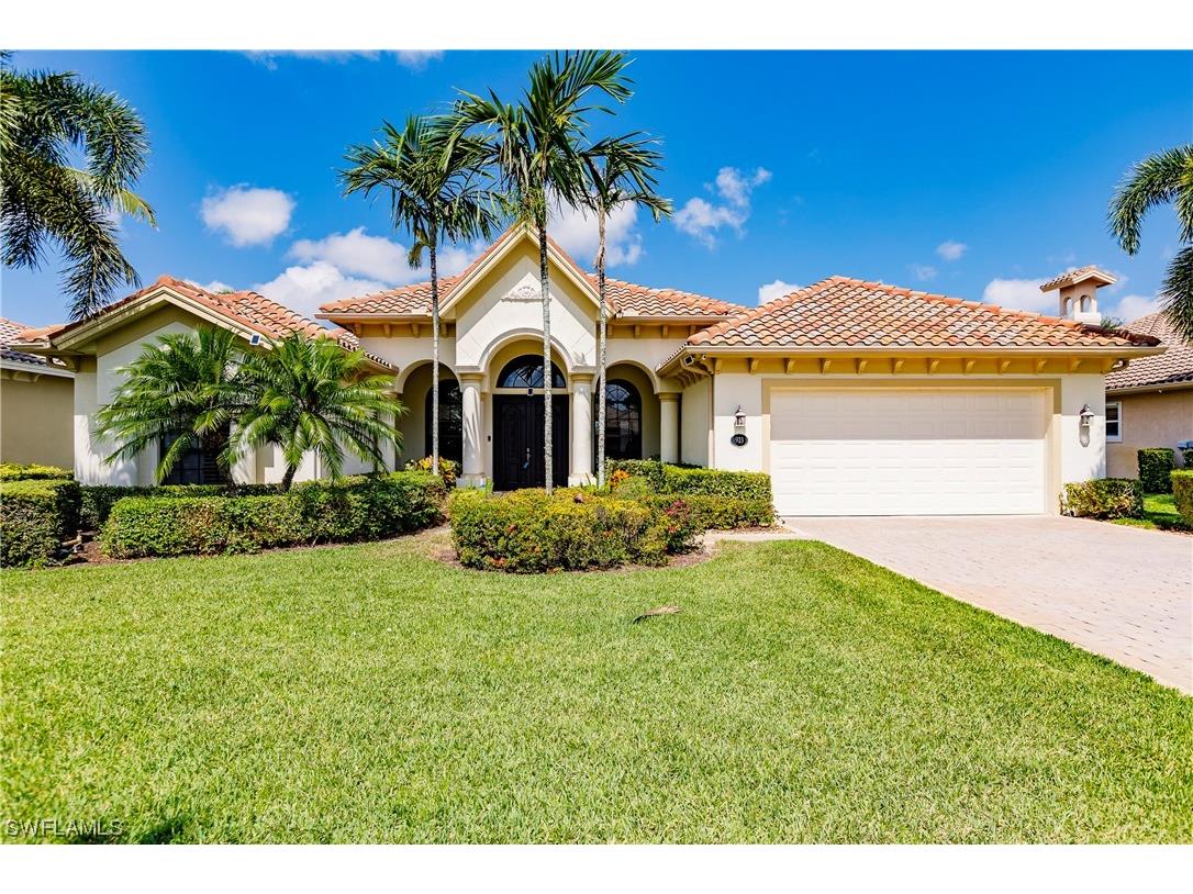 923 Tivoli Court Naples FL 34104 223037156 image1