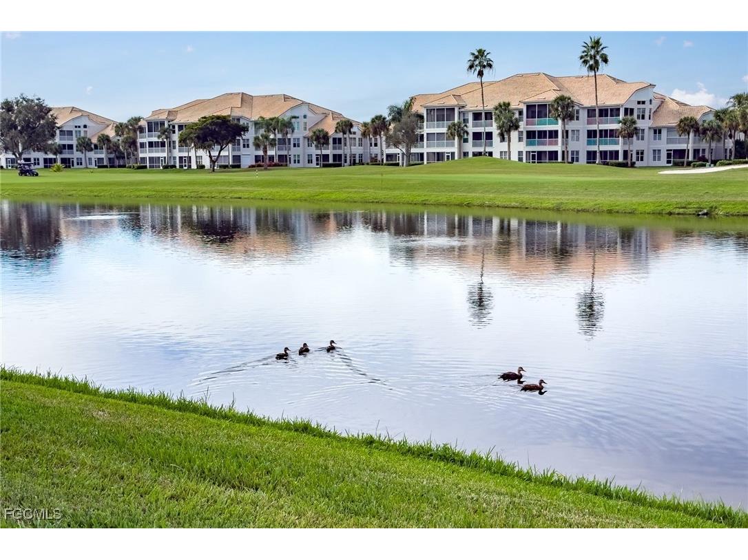 9231 Bayberry Bend #203 Fort Myers FL 33908 224095766 image1