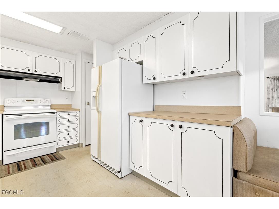 9231 Caloosa Drive North Fort Myers FL 33903 2025003379 image13