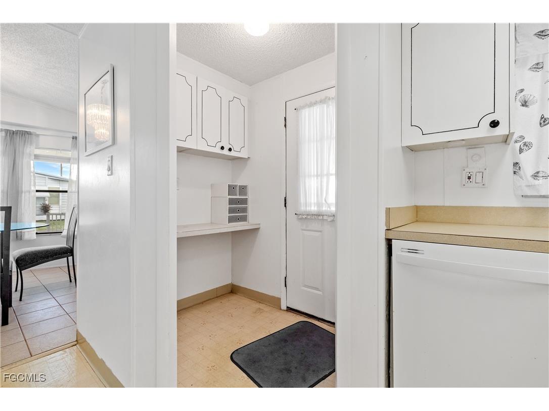 9231 Caloosa Drive North Fort Myers FL 33903 2025003379 image21