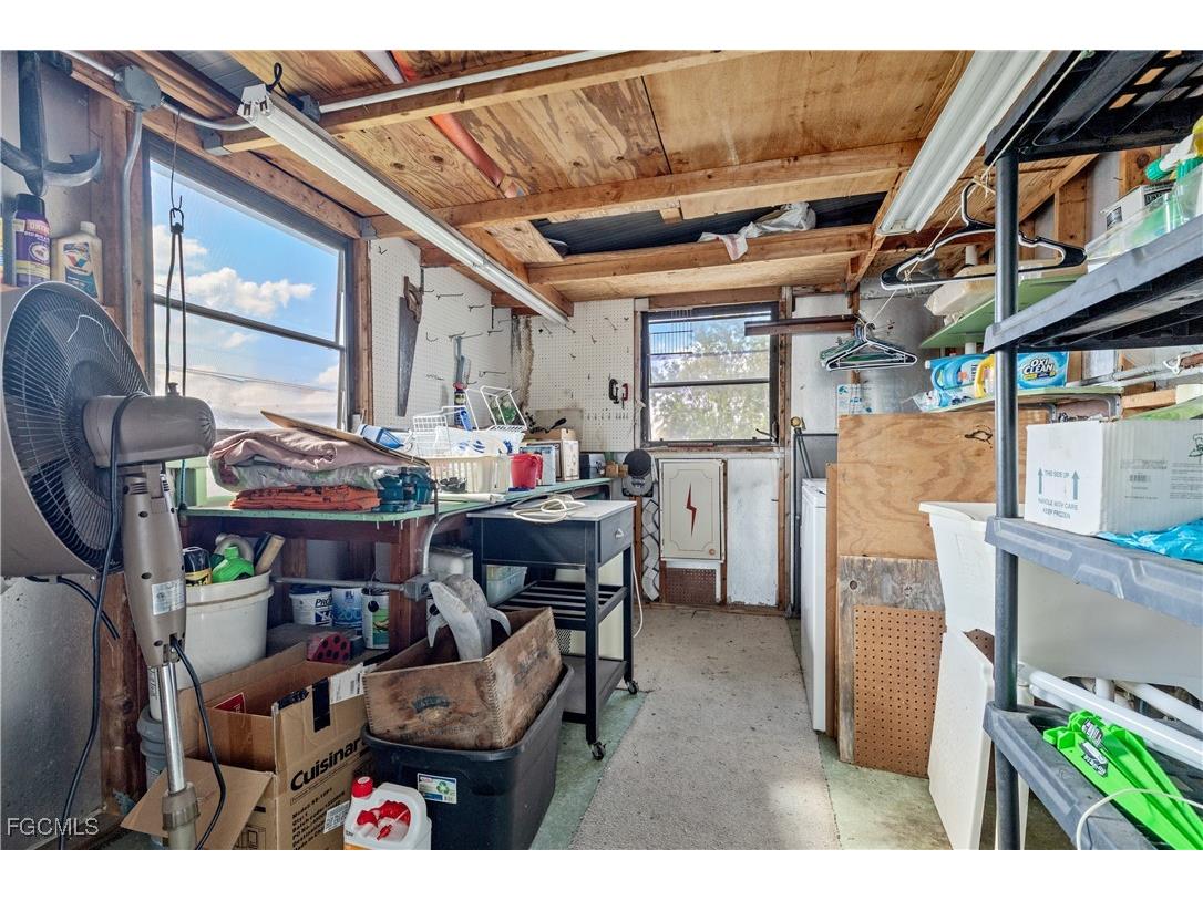 9231 Caloosa Drive North Fort Myers FL 33903 2025003379 image25