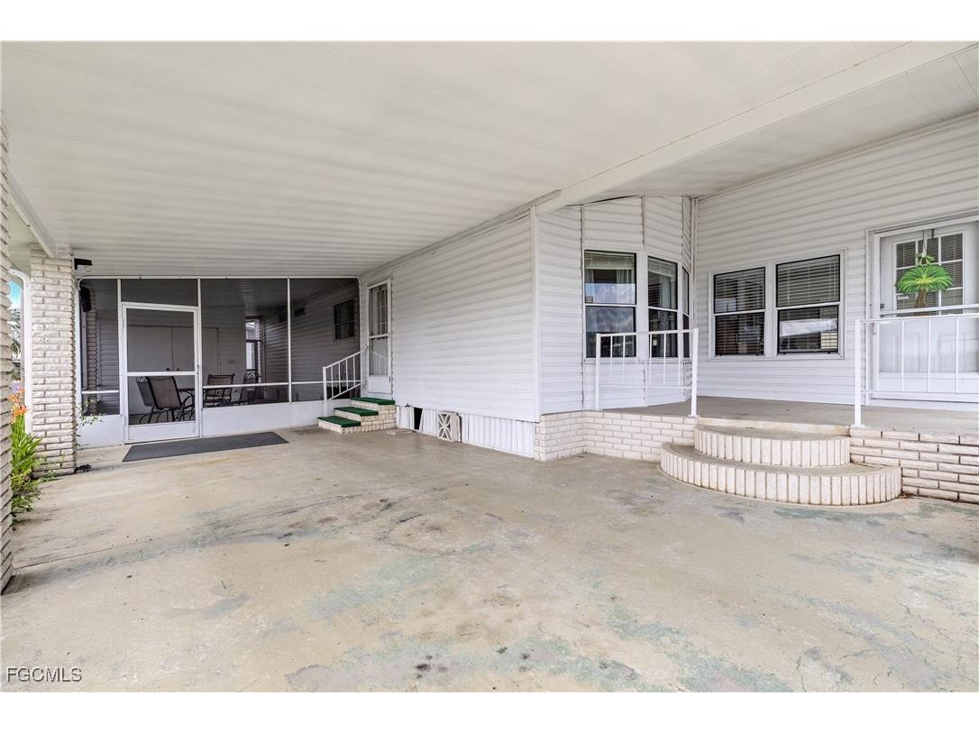 9231 Caloosa Drive North Fort Myers FL 33903 2025003379 image33