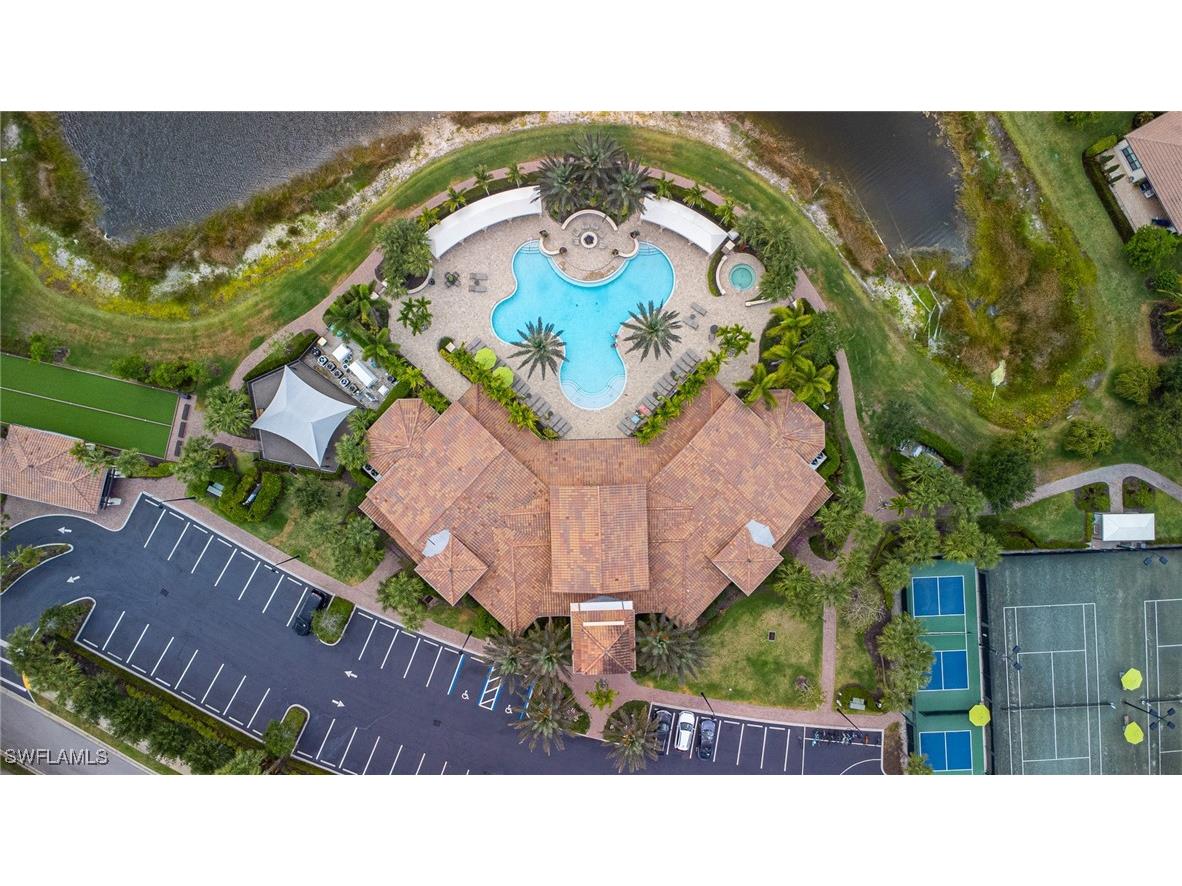 9231 Shadow Oak Lane Naples FL 34120 225045039 image1
