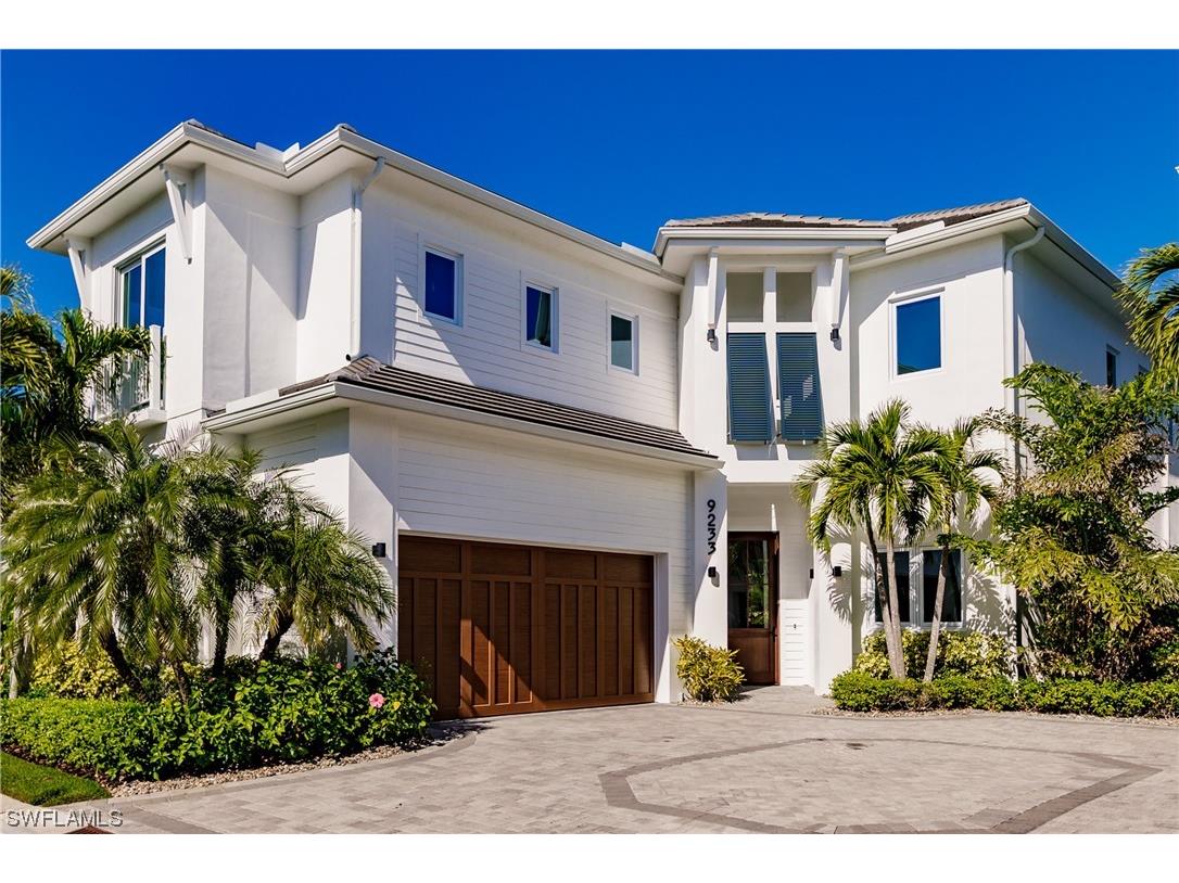 9233 Mercato Way Naples FL 34108 223014410 image1
