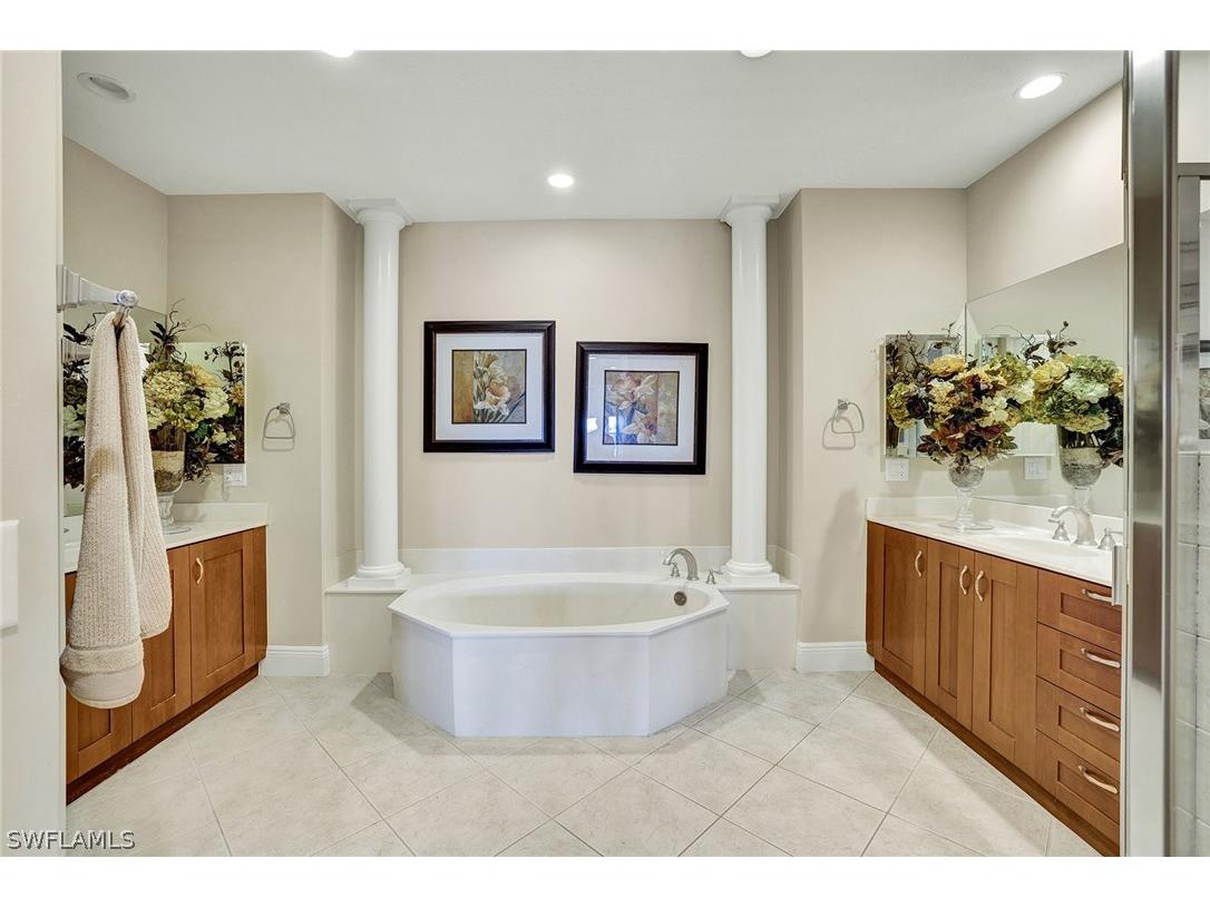 9234 Tesoro Lane #101 Naples FL 34114 226009339 image18