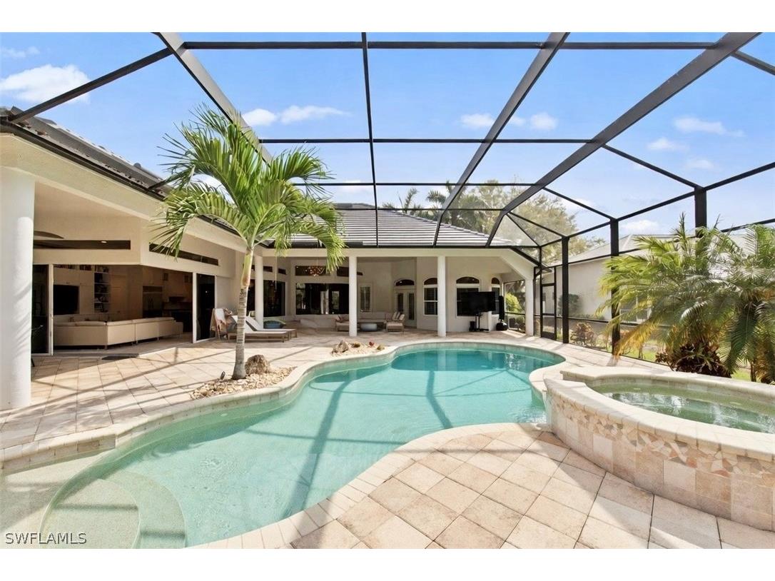 9235 The Lane Naples FL 34109 226011550 image17
