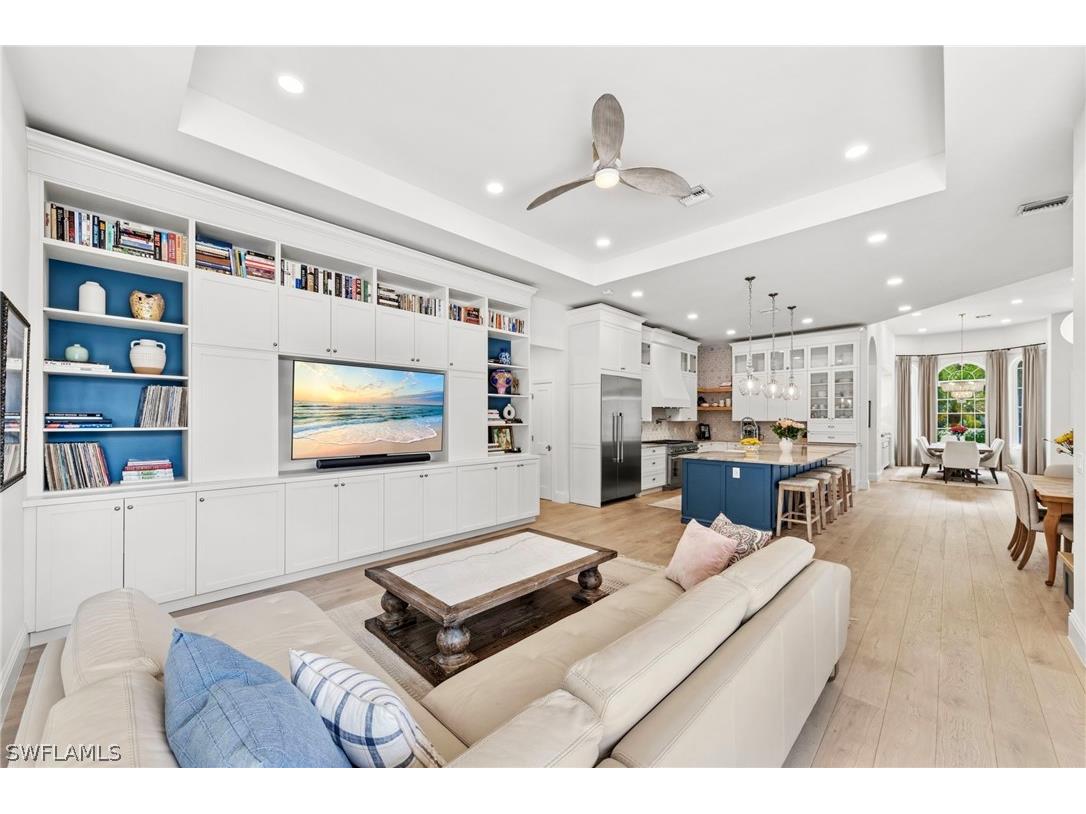 9235 The Lane Naples FL 34109 226011550 image2