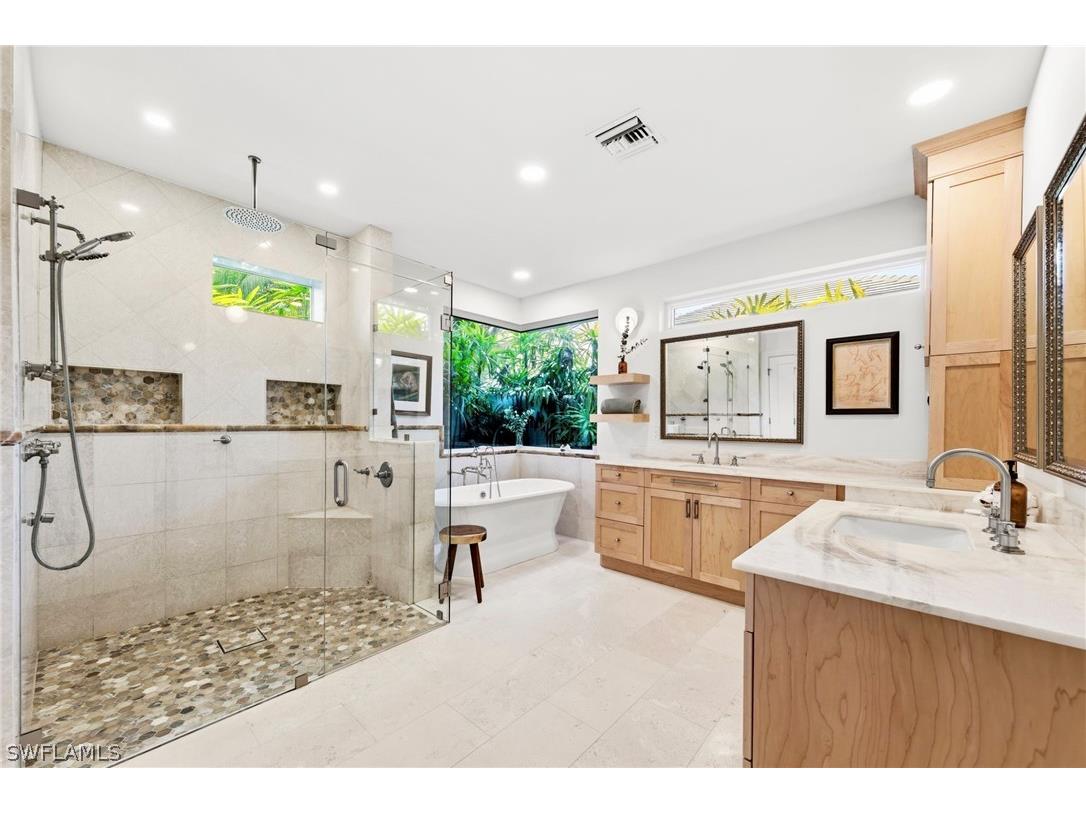 9235 The Lane Naples FL 34109 226011550 image20