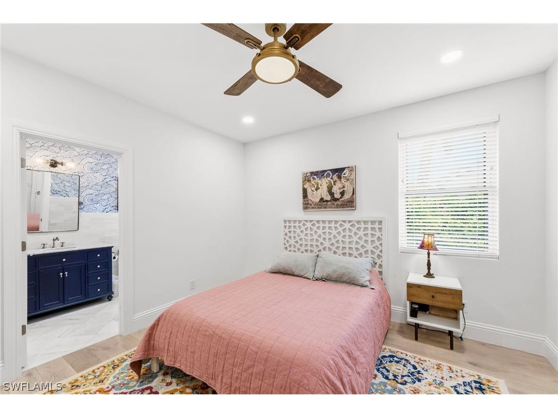 9235 The Lane Naples FL 34109 226011550 image22