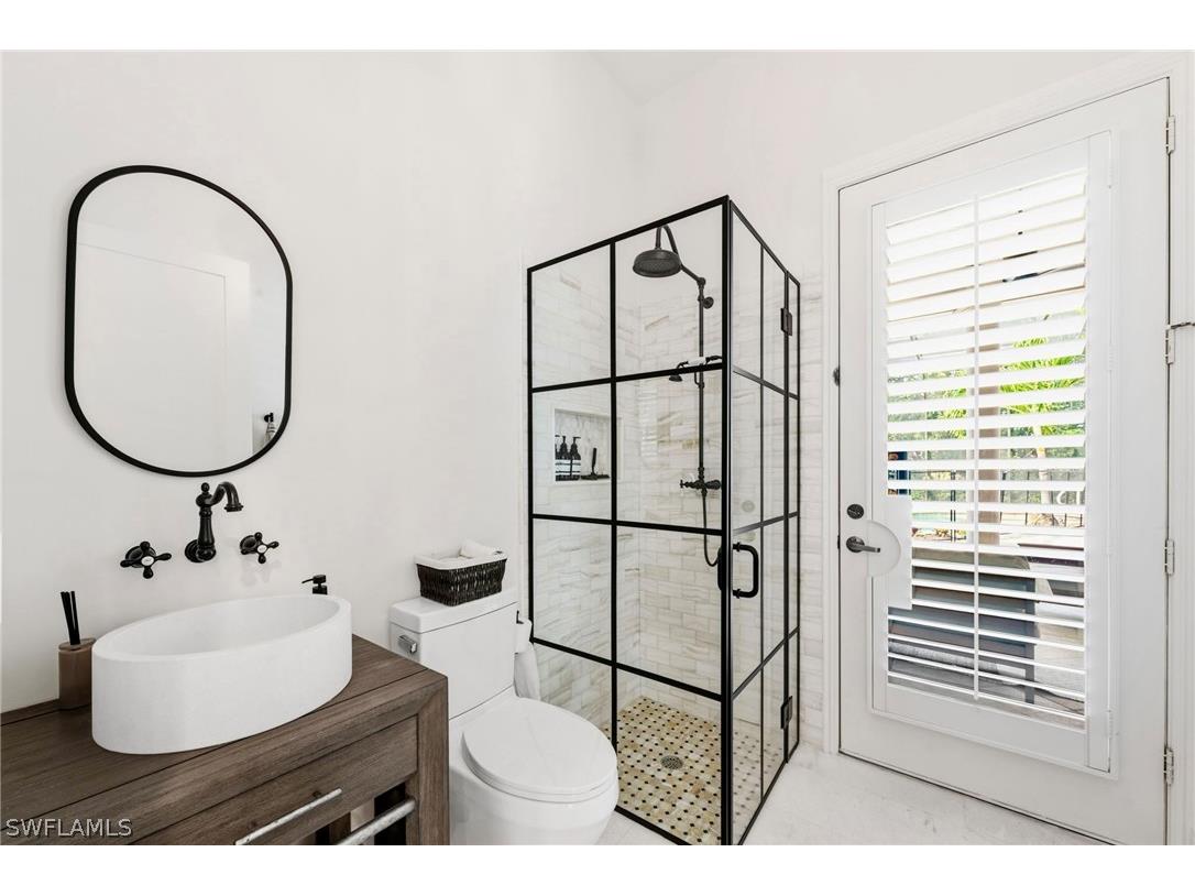 9235 The Lane Naples FL 34109 226011550 image24