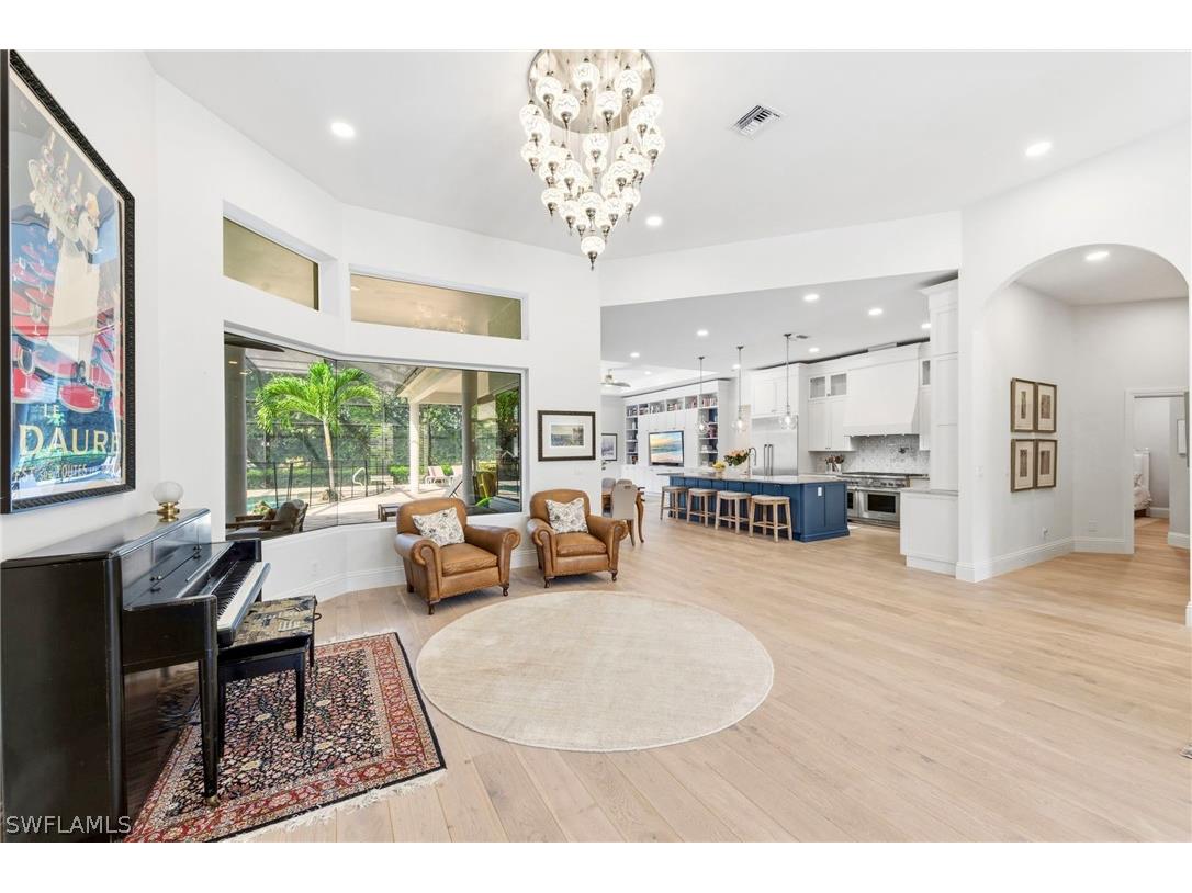 9235 The Lane Naples FL 34109 226011550 image4