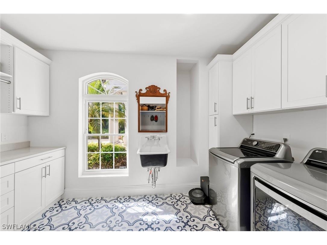 9235 The Lane Naples FL 34109 226011550 image42