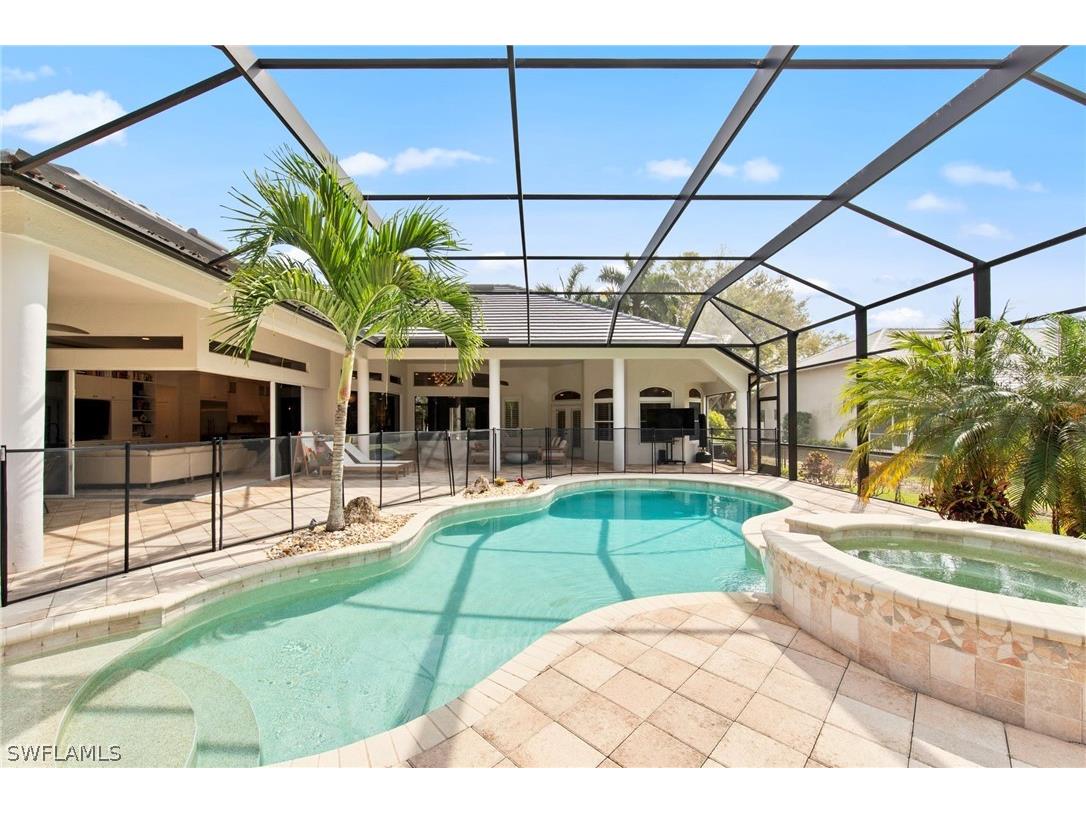 9235 The Lane Naples FL 34109 226011550 image47