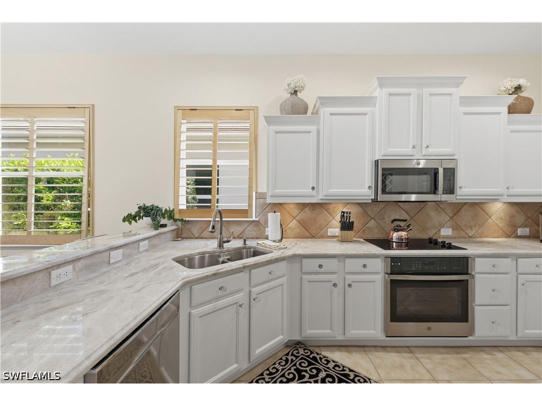 9235 Troon Lakes Drive Naples FL 34109 226023260 image10