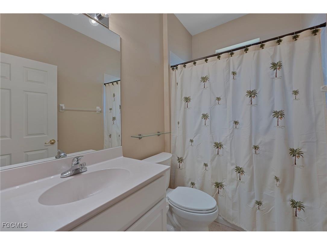 9239 Spanish Moss Way Bonita Springs FL 34135 2025006334 image12