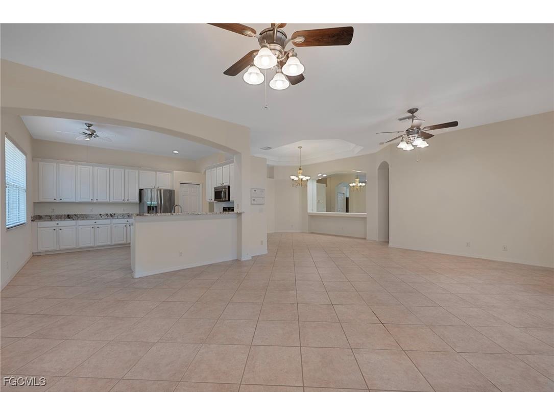 9239 Spanish Moss Way Bonita Springs FL 34135 2025006334 image2