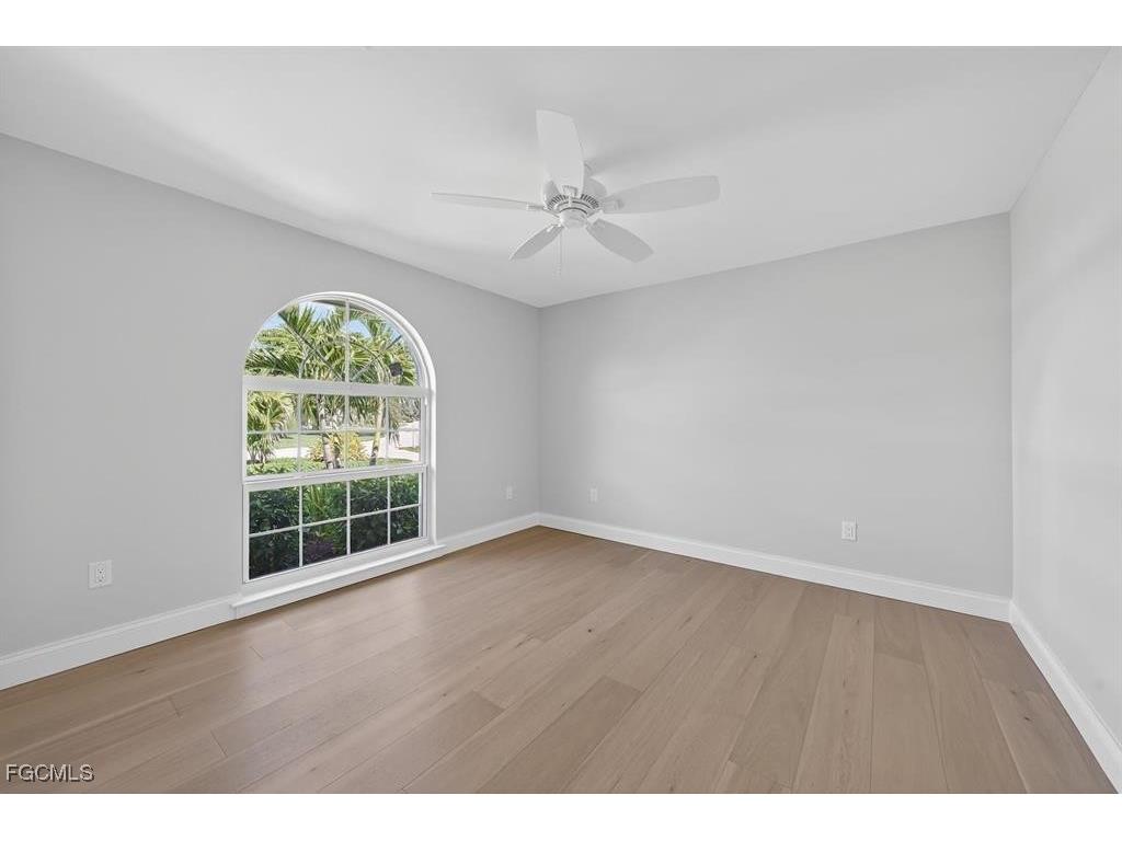 924 Kings Crown Drive Sanibel FL 33957 2025012697 image32