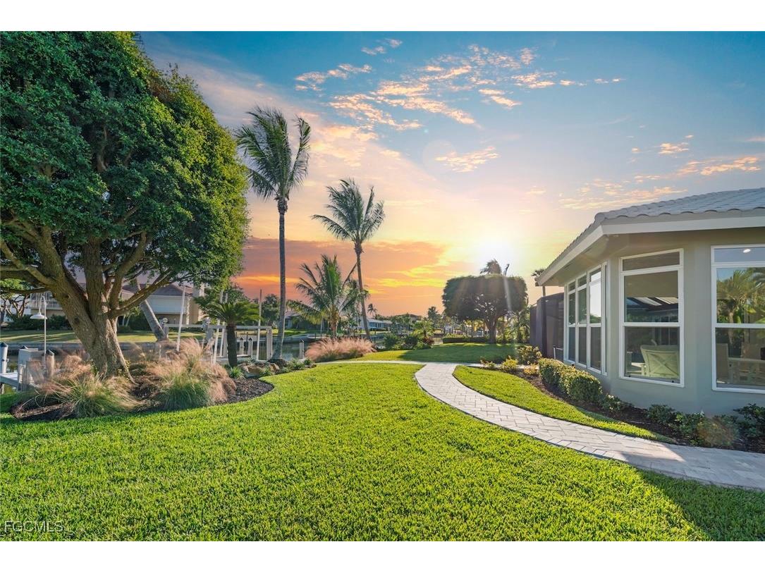 924 Kings Crown Drive Sanibel FL 33957 2025012697 image39