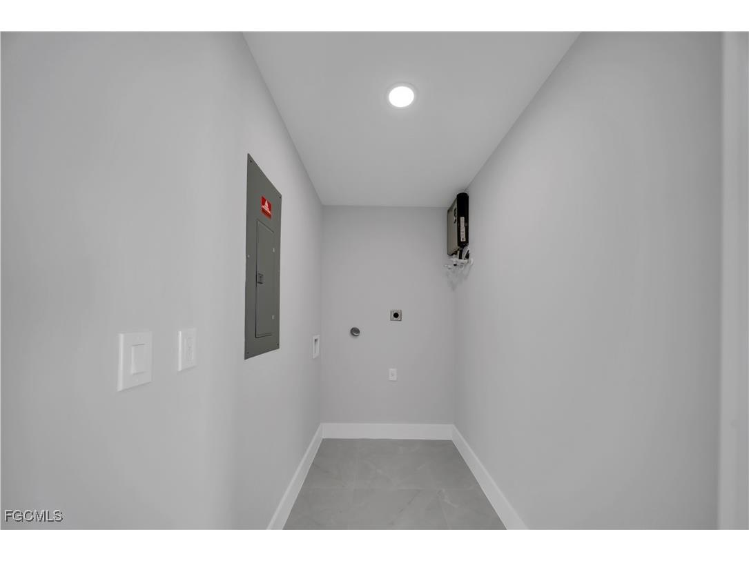 924 Macy Street E Lehigh Acres FL 33974 2025008633 image10