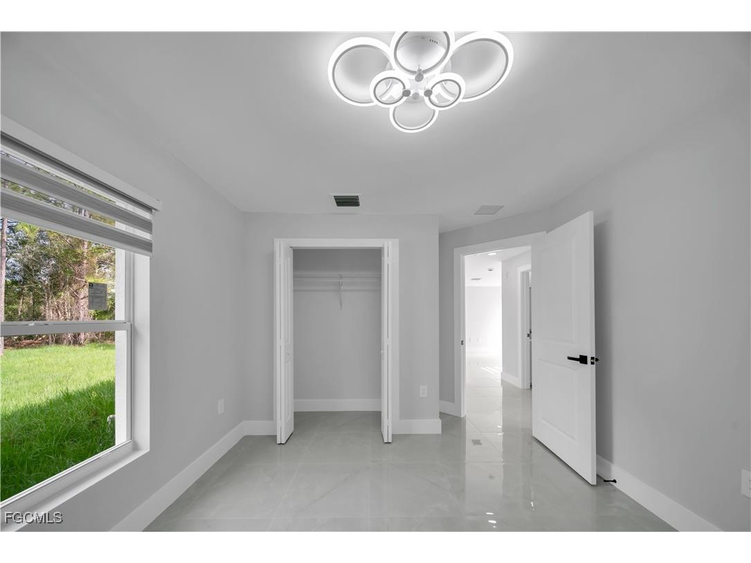 924 Macy Street E Lehigh Acres FL 33974 2025008633 image6
