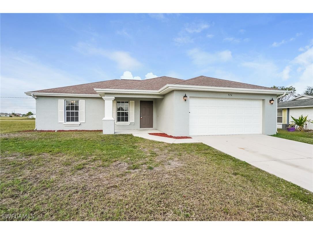 924 NE 1st Avenue Cape Coral FL 33909 224024411 image1