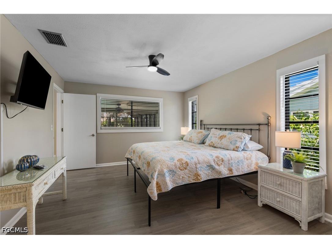 924 SE 21st Lane Cape Coral FL 33990 2026021091 image14