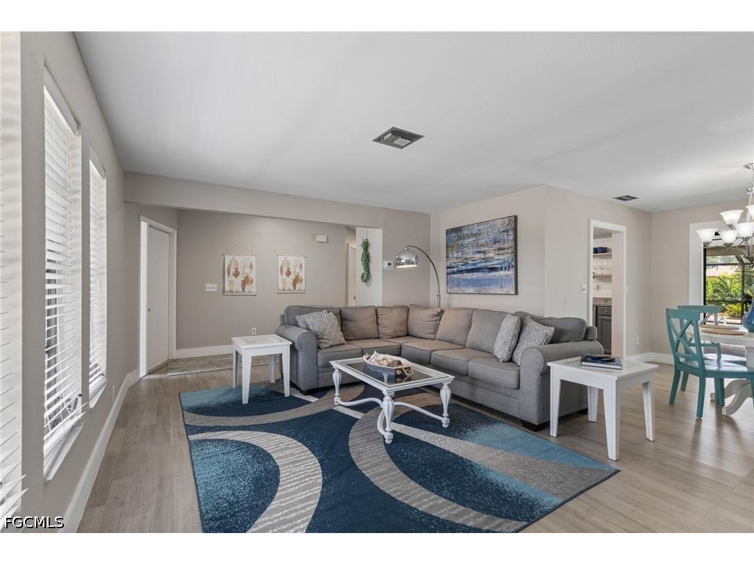924 SE 21st Lane Cape Coral FL 33990 2026021091 image6