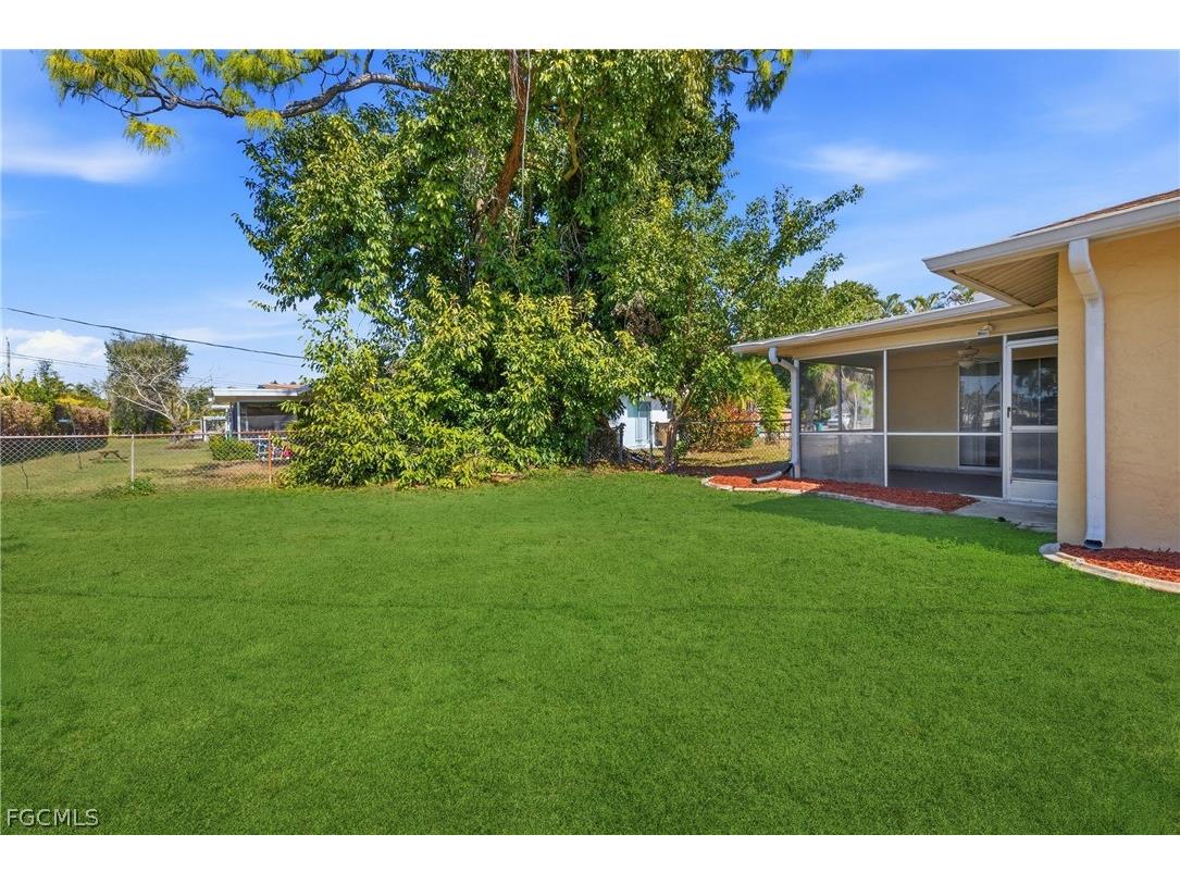 924 SE 24th Avenue #A & B Cape Coral FL 33990 2025019590 image30