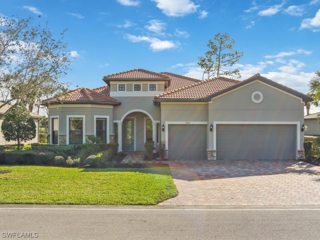 9240 Cormorant Drive Naples FL 34120 223052801 image1