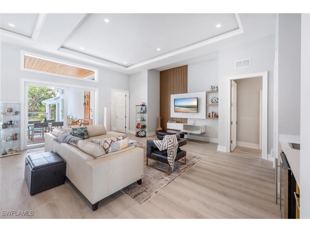 9240 The Lane Naples FL 34109 225072429 image11