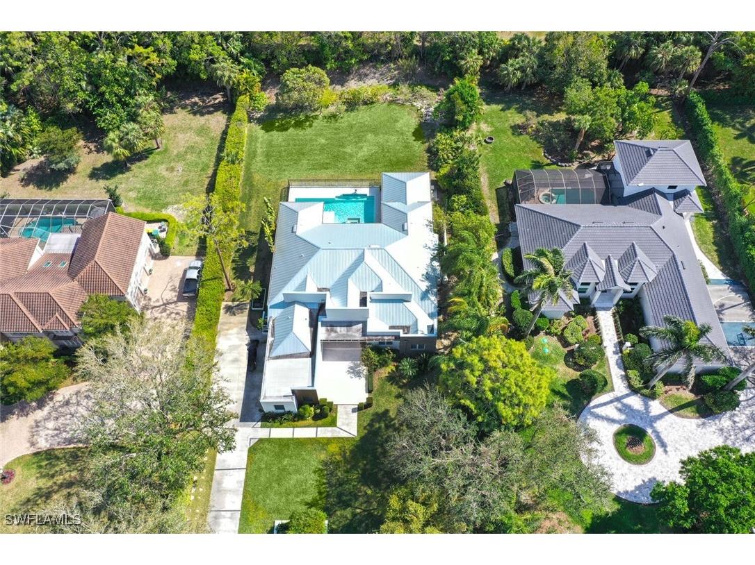 9240 The Lane Naples FL 34109 225072429 image2