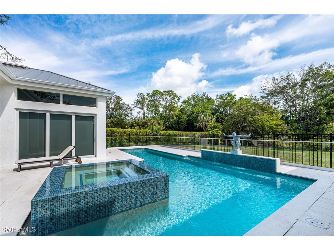 9240 The Lane Naples FL 34109 225072429 image27