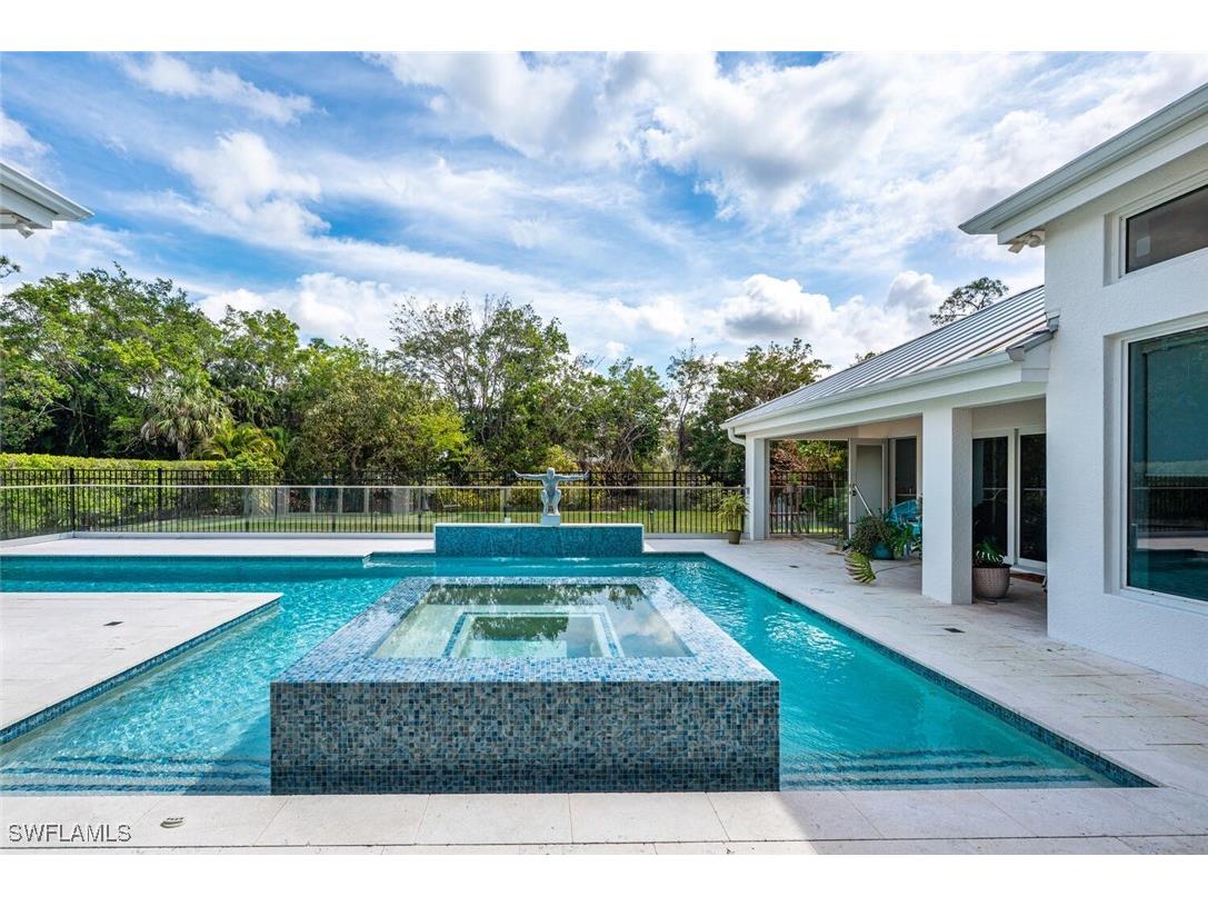 9240 The Lane Naples FL 34109 225072429 image29