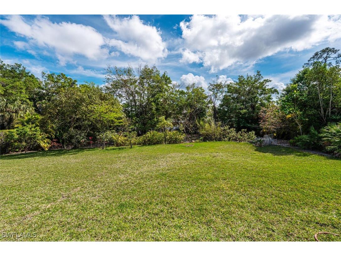 9240 The Lane Naples FL 34109 225072429 image41