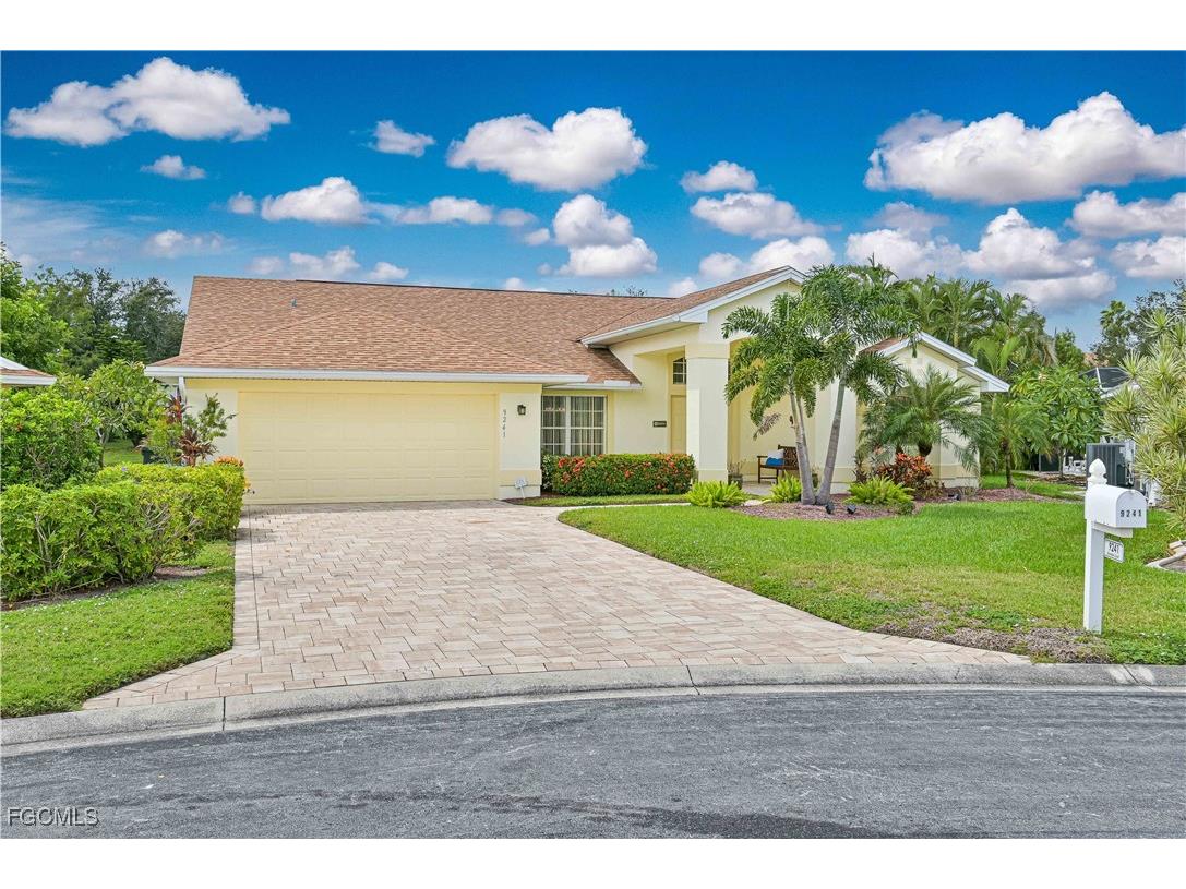 9241 Bramble Court Fort Myers FL 33919 2025014147 image1