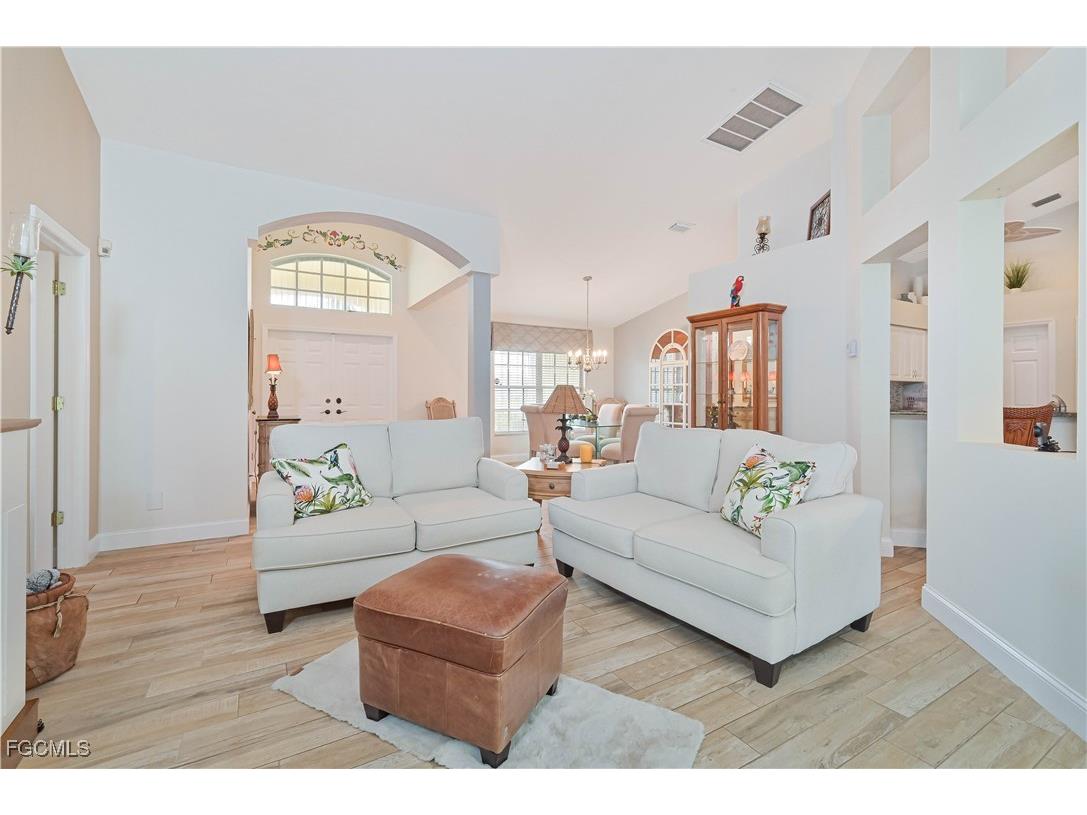 9241 Bramble Court Fort Myers FL 33919 2025014147 image15