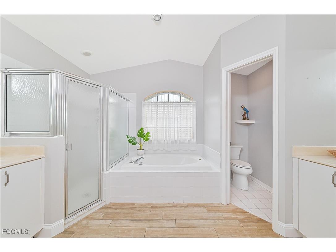 9241 Bramble Court Fort Myers FL 33919 2025014147 image25