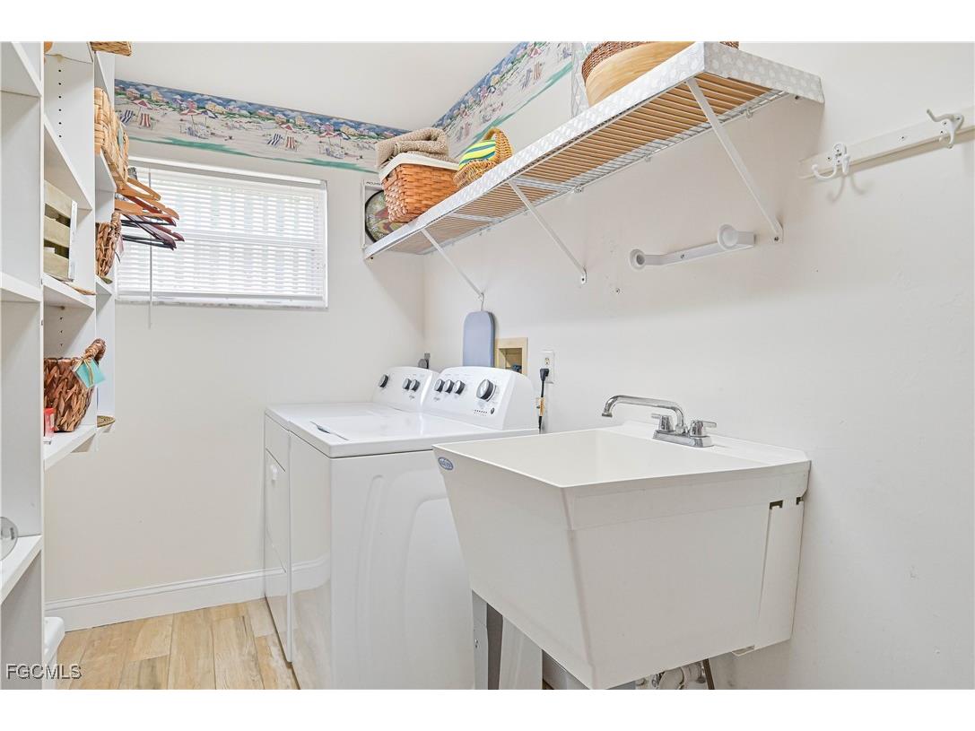 9241 Bramble Court Fort Myers FL 33919 2025014147 image37