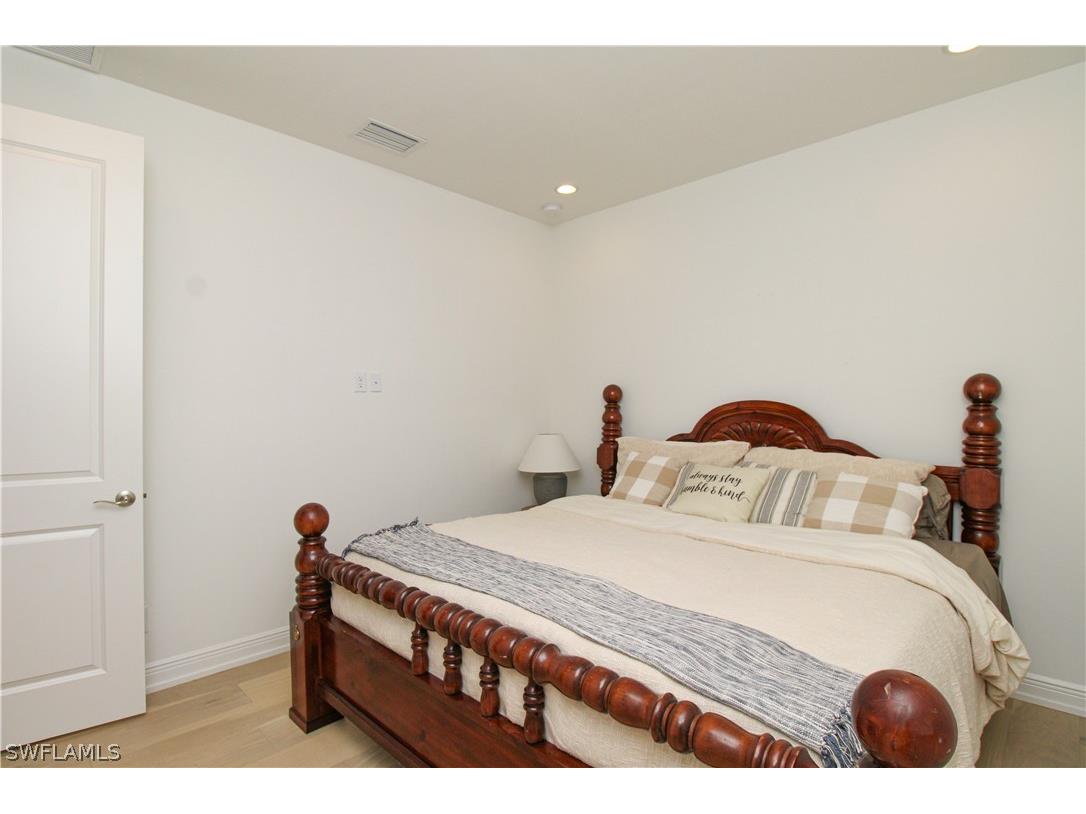 9241 Cayman Drive Naples FL 34114 226010663 image32